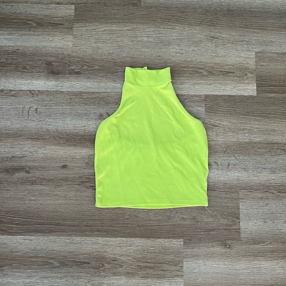 halter top - Picture 2 of 4